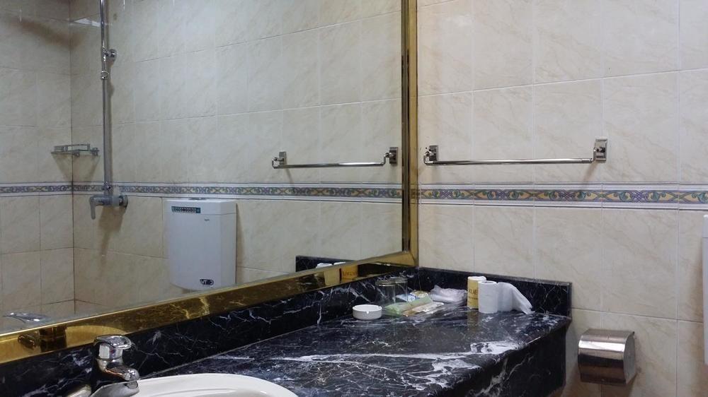 Kunming Liheng Hotel Экстерьер фото
